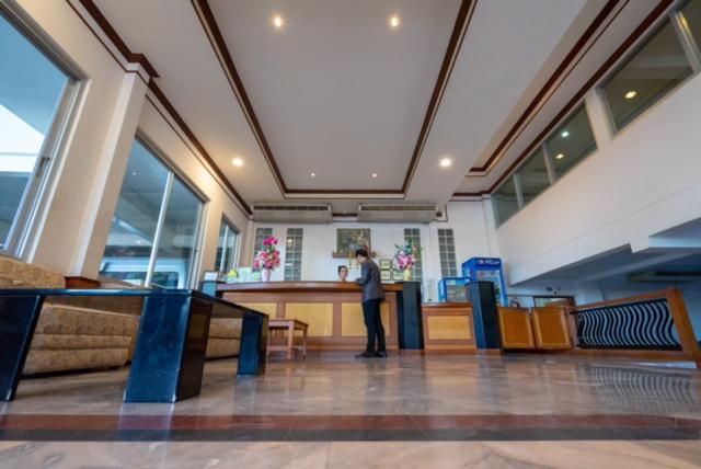 Golden House Service And Apartment Rayong Exterior foto